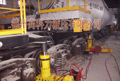 铁水车复轨器.jpg