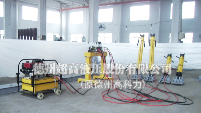铁路救援扶正设备.jpg